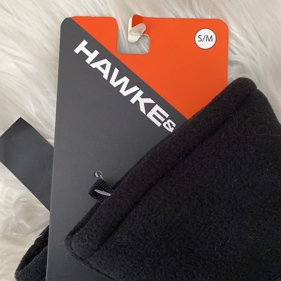 NWT Hawk & co black winter gloves - Picture 2 of 4